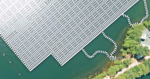 Floating Solar Farms: Powering the US Towards a Renewable Future