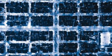 Thin-Film vs. Crystalline Silicon Solar Panels: Key Differences - Cover Image