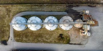 Key Risks & Opportunities: Investing in the US Green Hydrogen Market - Cover Image