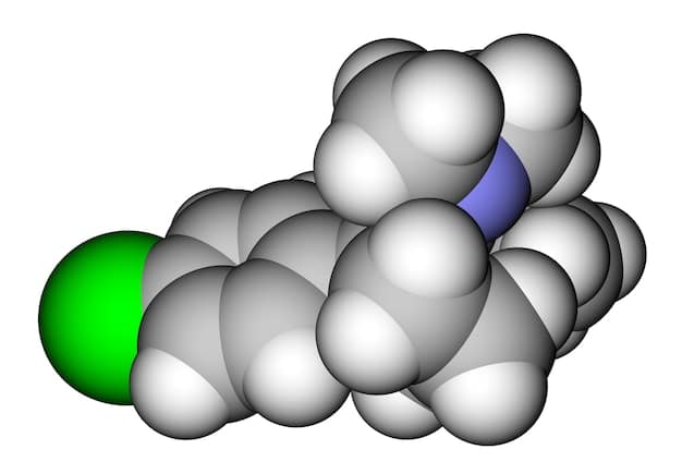 Illustration showing the molecular structure of advanced sorbents used in carbon capture. Highlight the selective CO2 absorption properties of the material.